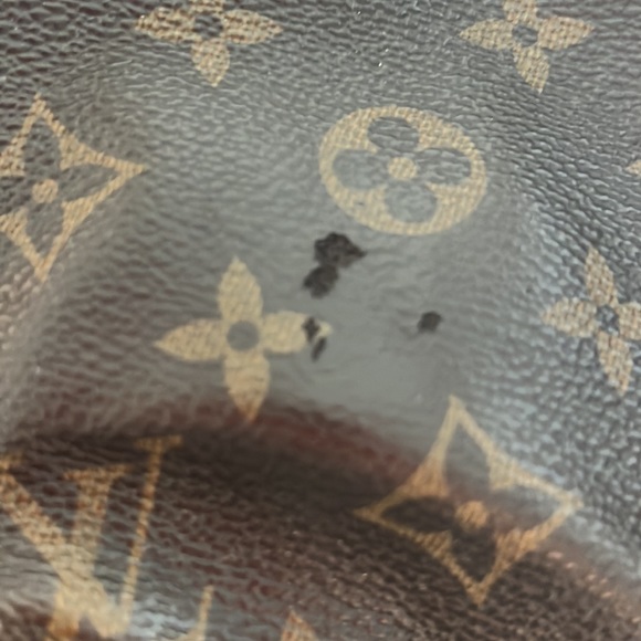 LV speedy bag 30 great condition - gently used with locks and dust bag. - Picture 6 of 10